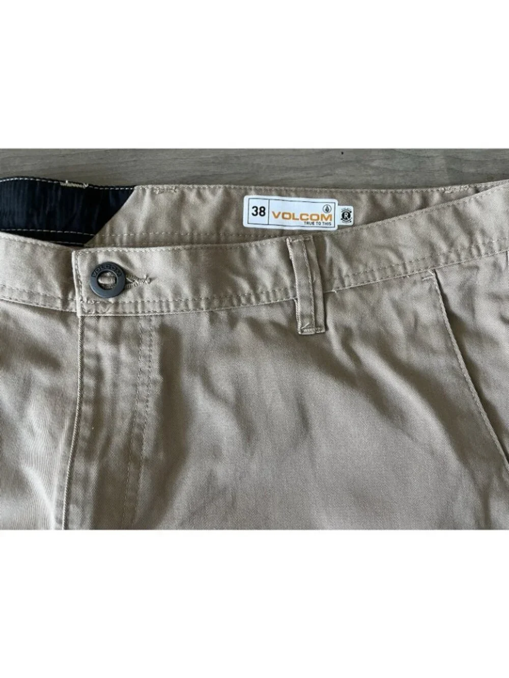 Volcom new tags